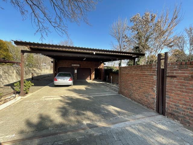 6 Bedroom Property for Sale in Standerton Mpumalanga