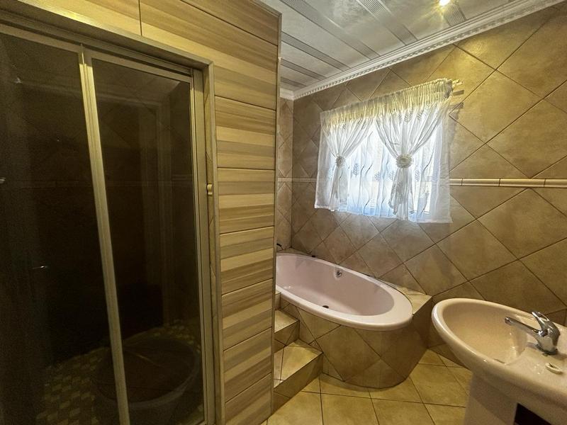 4 Bedroom Property for Sale in Standerton Mpumalanga