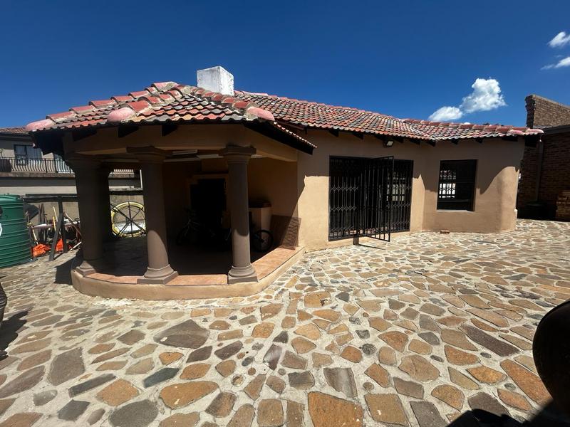 4 Bedroom Property for Sale in Standerton Mpumalanga
