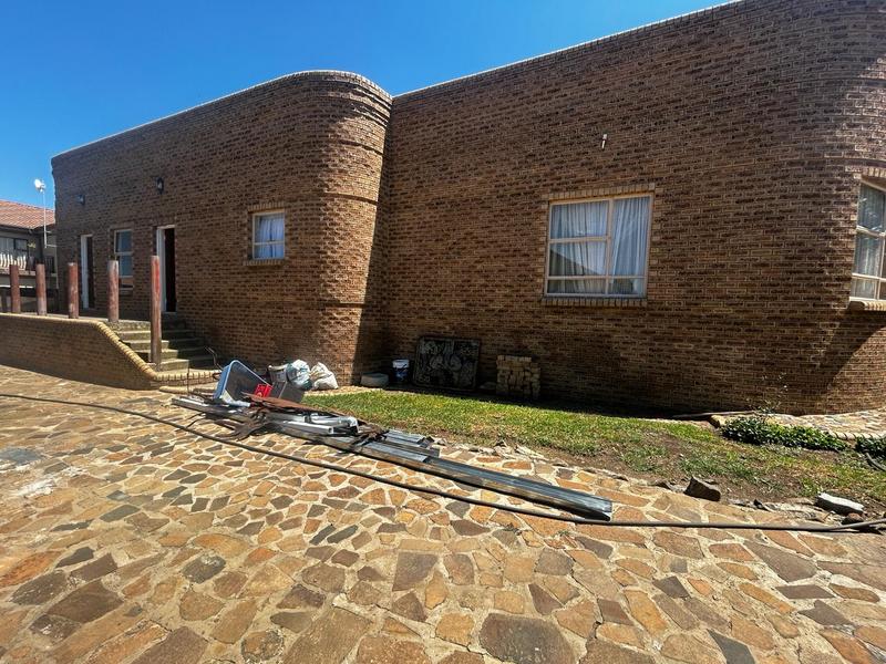 4 Bedroom Property for Sale in Standerton Mpumalanga