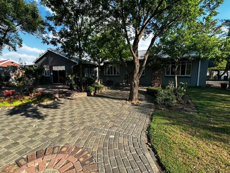 5 Bedroom Property for Sale in Standerton Mpumalanga