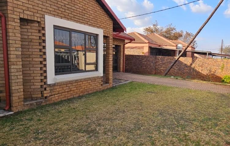 2 Bedroom Property for Sale in Mineralia Mpumalanga
