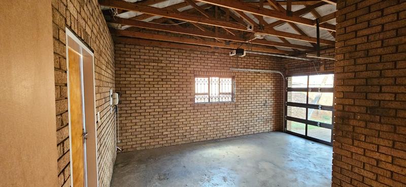 2 Bedroom Property for Sale in Mineralia Mpumalanga