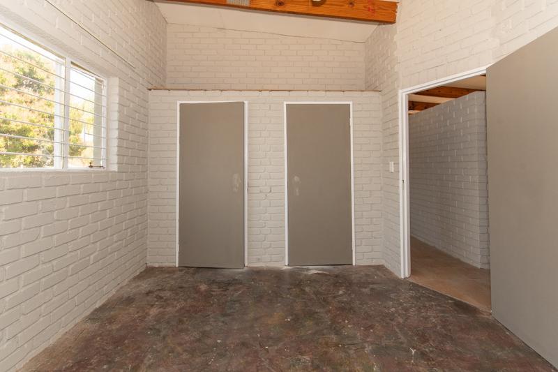 16 Bedroom Property for Sale in White River Estates Mpumalanga