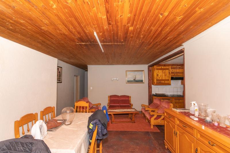 16 Bedroom Property for Sale in White River Estates Mpumalanga