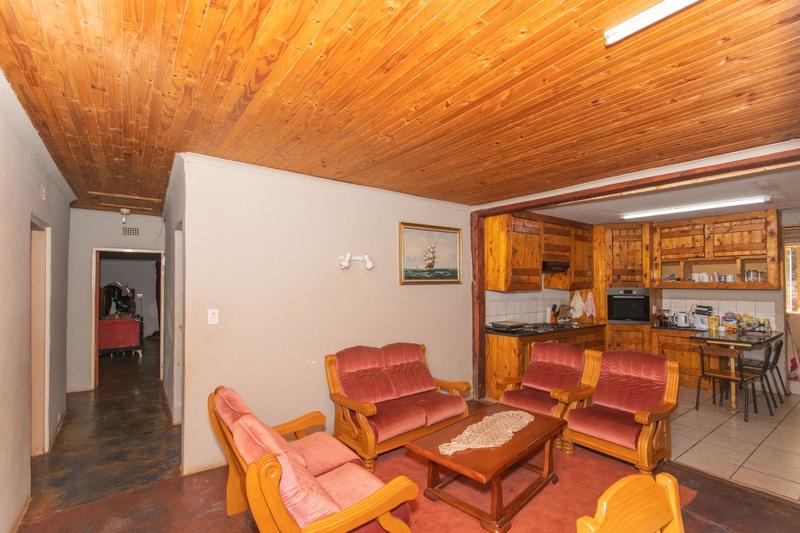 16 Bedroom Property for Sale in White River Estates Mpumalanga