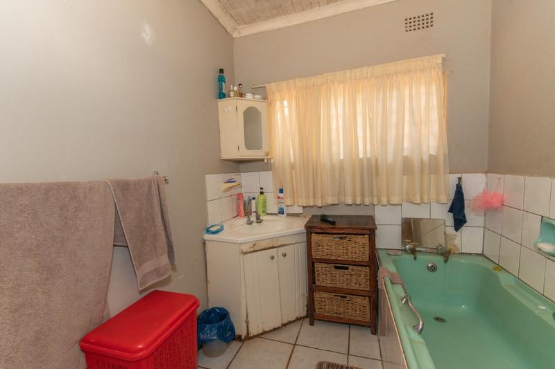 16 Bedroom Property for Sale in White River Estates Mpumalanga