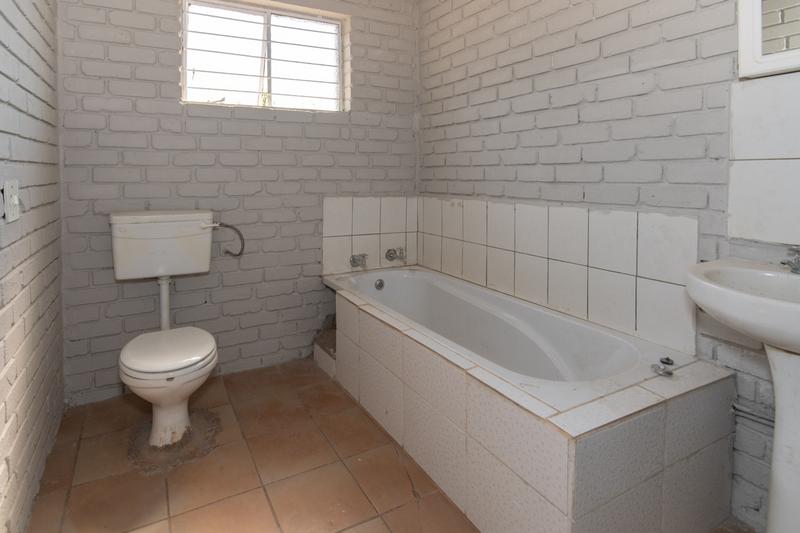 16 Bedroom Property for Sale in White River Estates Mpumalanga