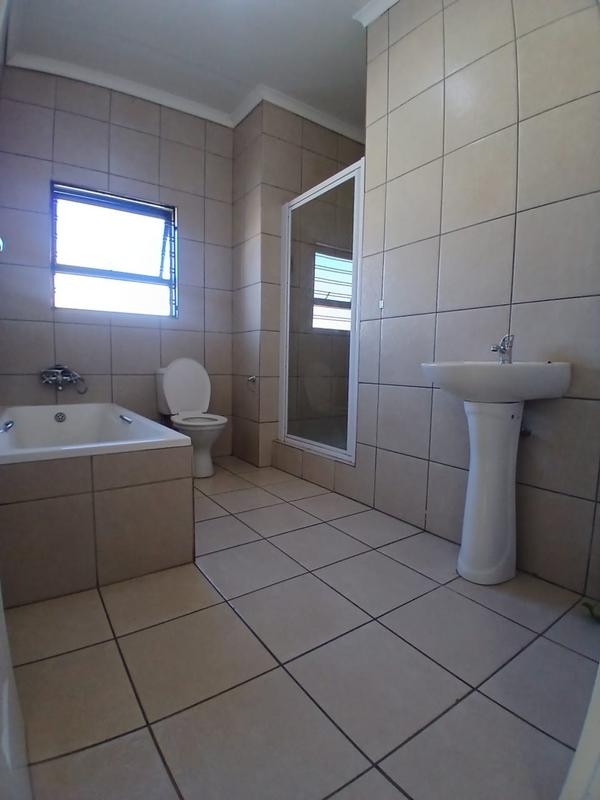 4 Bedroom Property for Sale in Ermelo Mpumalanga