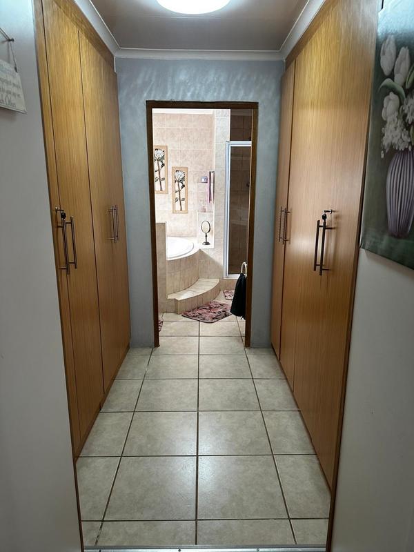 4 Bedroom Property for Sale in Eloff Mpumalanga