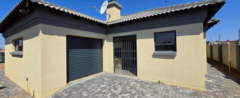 4 Bedroom Property for Sale in Aerorand Mpumalanga
