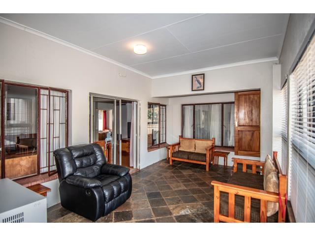 6 Bedroom Property for Sale in White River Ext 18 Mpumalanga