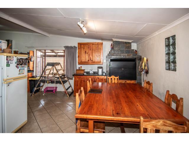 6 Bedroom Property for Sale in White River Ext 18 Mpumalanga