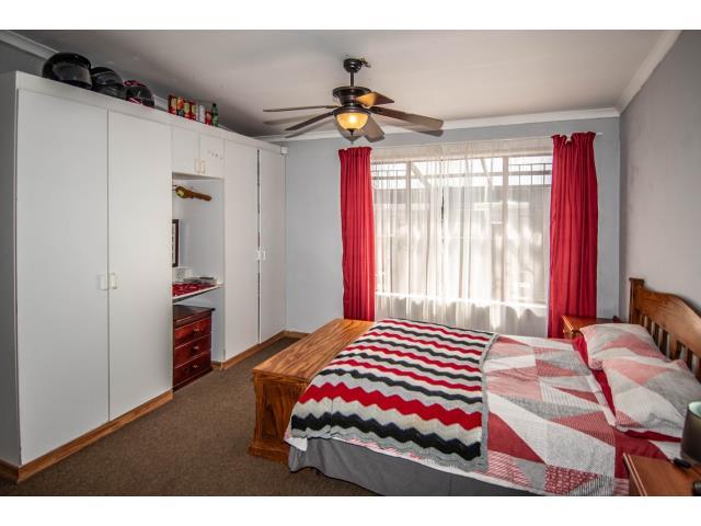 6 Bedroom Property for Sale in White River Ext 18 Mpumalanga