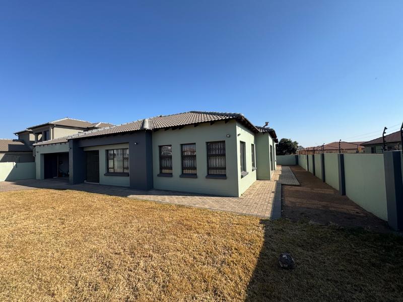 4 Bedroom Property for Sale in Aerorand Mpumalanga