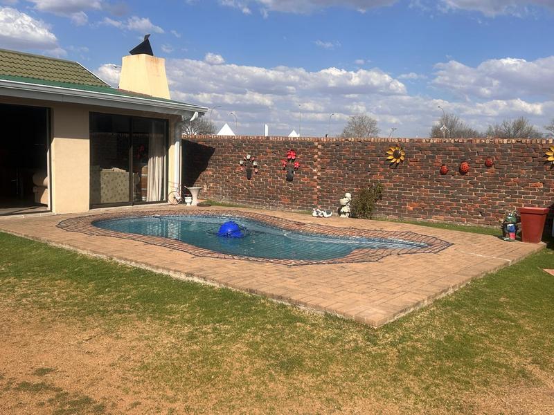 4 Bedroom Property for Sale in Flora Park Mpumalanga