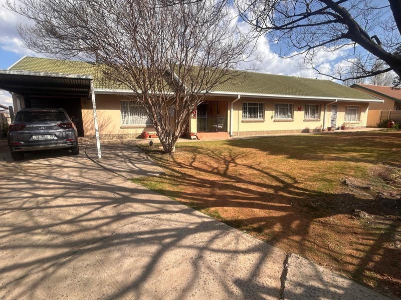 4 Bedroom Property for Sale in Flora Park Mpumalanga