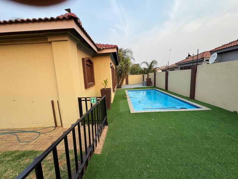 3 Bedroom Property for Sale in Aerorand Mpumalanga
