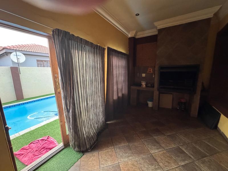 3 Bedroom Property for Sale in Aerorand Mpumalanga