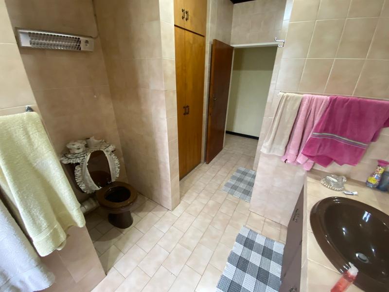 5 Bedroom Property for Sale in Ermelo Mpumalanga