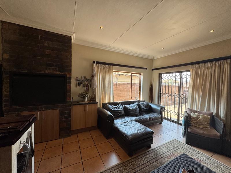 3 Bedroom Property for Sale in Aerorand Mpumalanga
