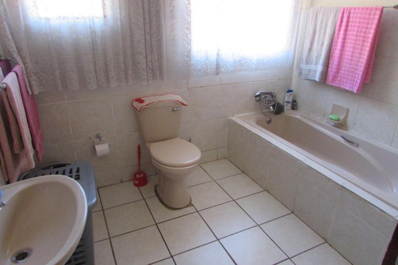 To Let 3 Bedroom Property for Rent in Kingsview Mpumalanga