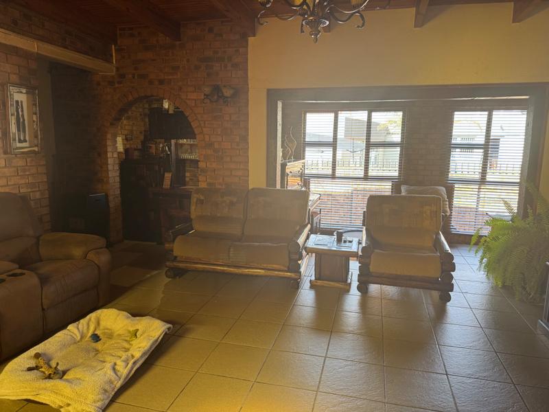5 Bedroom Property for Sale in Reyno Ridge Mpumalanga