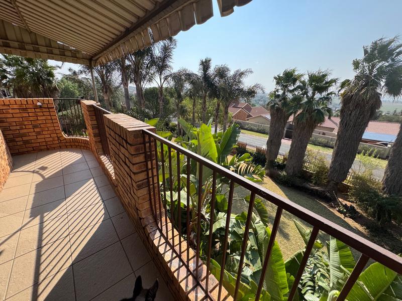 5 Bedroom Property for Sale in Reyno Ridge Mpumalanga