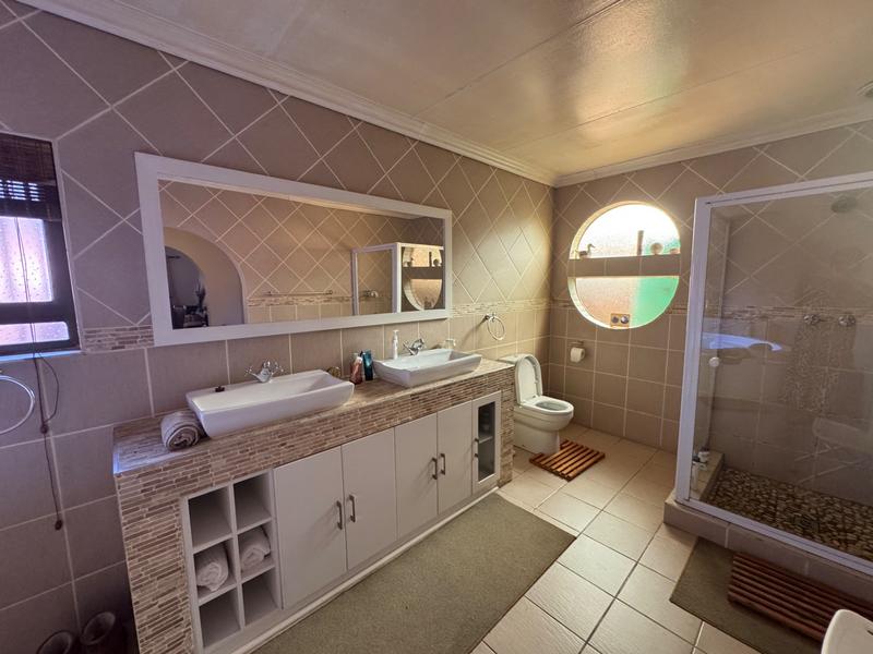 5 Bedroom Property for Sale in Reyno Ridge Mpumalanga