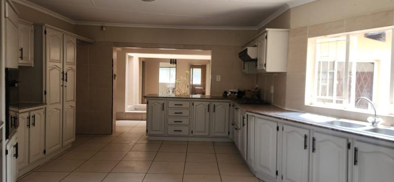 5 Bedroom Property for Sale in Trichardt Mpumalanga