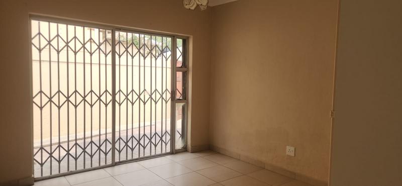 5 Bedroom Property for Sale in Trichardt Mpumalanga