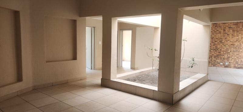 5 Bedroom Property for Sale in Trichardt Mpumalanga