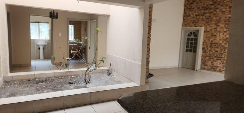 5 Bedroom Property for Sale in Trichardt Mpumalanga