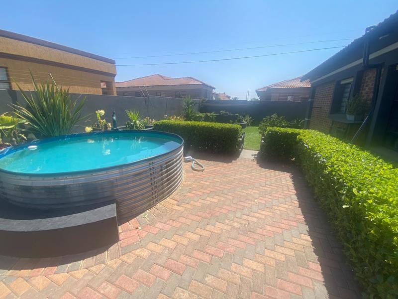 3 Bedroom Property for Sale in Aerorand Mpumalanga