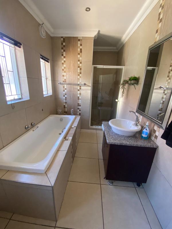4 Bedroom Property for Sale in Aerorand Mpumalanga