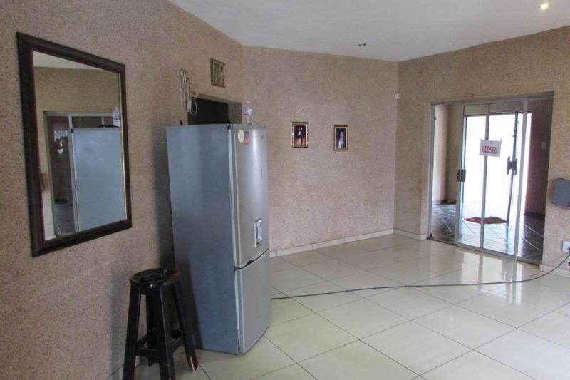 6 Bedroom Property for Sale in White River Ext 18 Mpumalanga