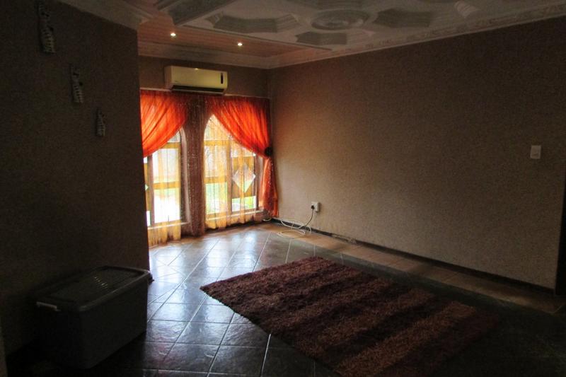 6 Bedroom Property for Sale in White River Ext 18 Mpumalanga