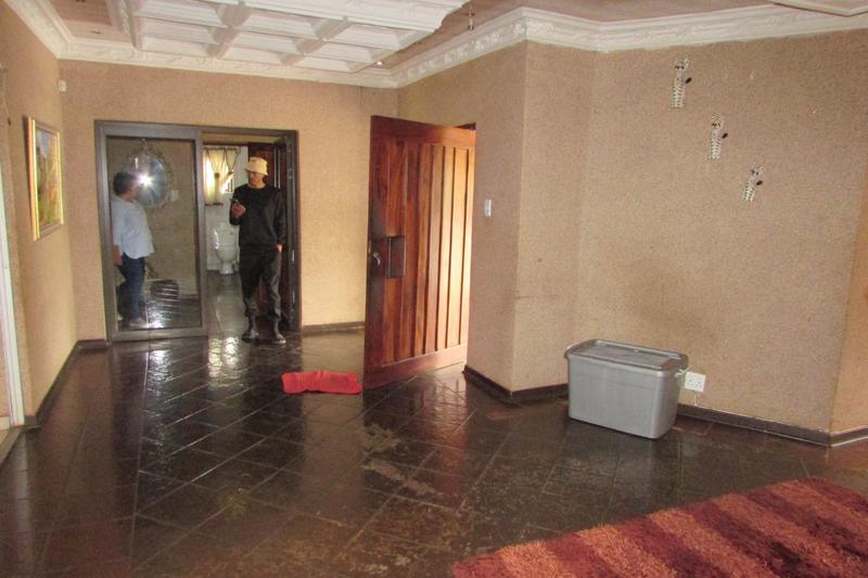 6 Bedroom Property for Sale in White River Ext 18 Mpumalanga