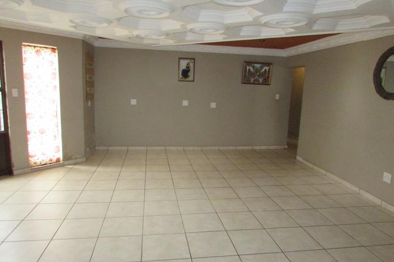 6 Bedroom Property for Sale in White River Ext 18 Mpumalanga