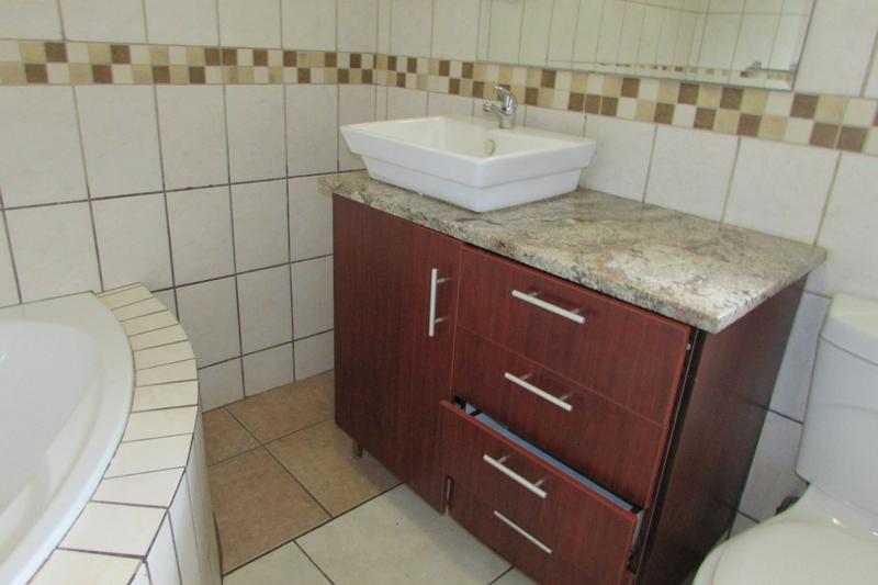 6 Bedroom Property for Sale in White River Ext 18 Mpumalanga