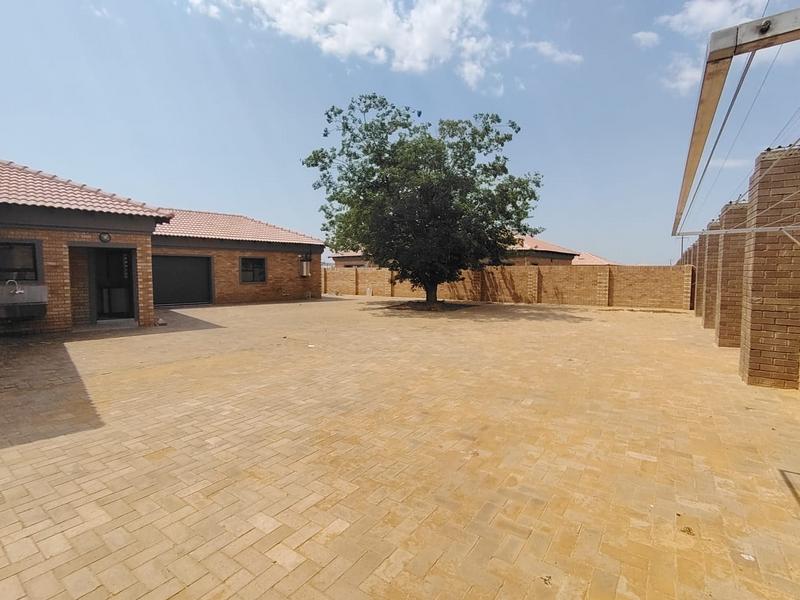 To Let 5 Bedroom Property for Rent in Delmas Mpumalanga