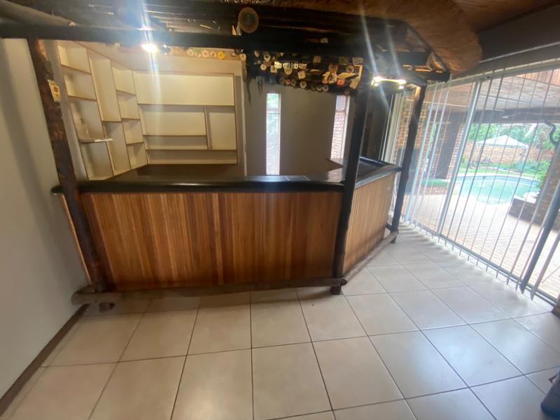 6 Bedroom Property for Sale in Clubville Mpumalanga