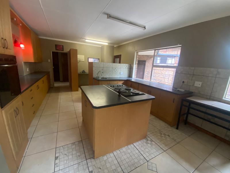 6 Bedroom Property for Sale in Clubville Mpumalanga