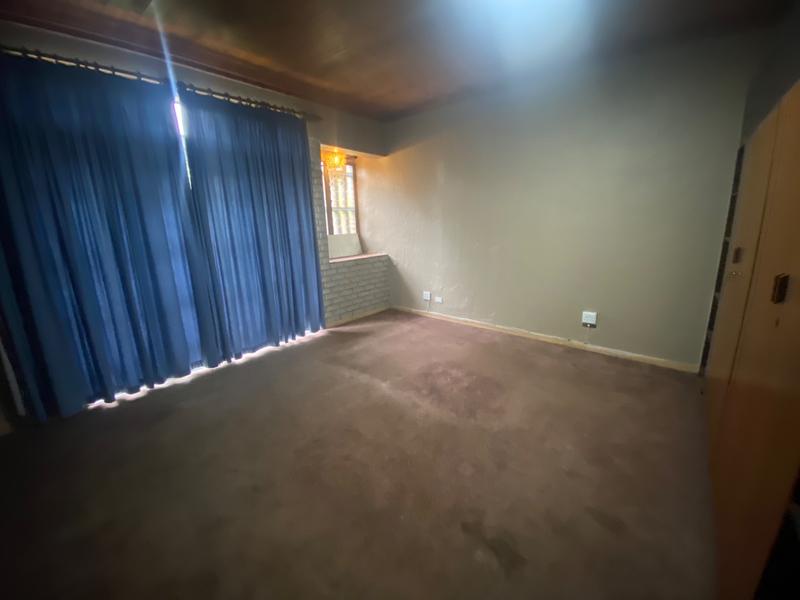 6 Bedroom Property for Sale in Clubville Mpumalanga