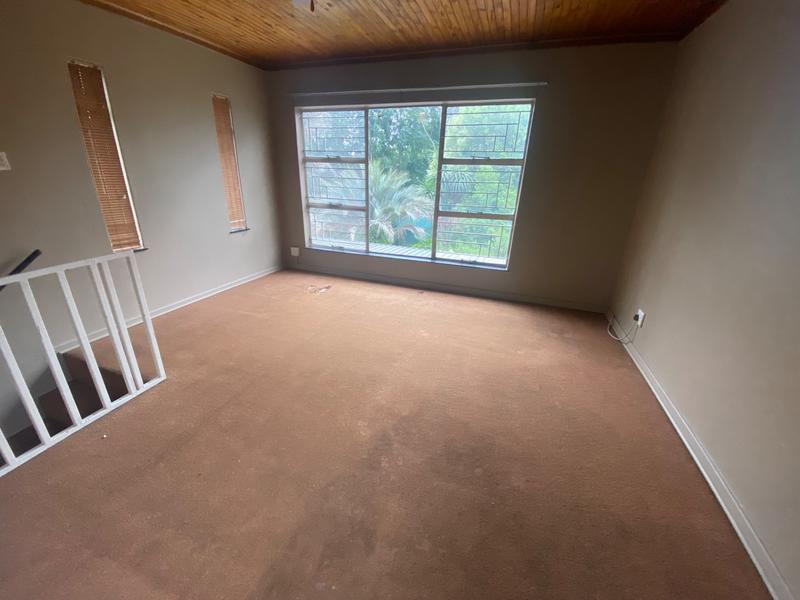 6 Bedroom Property for Sale in Clubville Mpumalanga