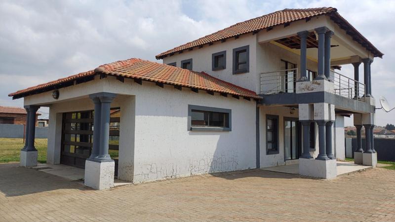 5 Bedroom Property for Sale in George Botha Park Mpumalanga