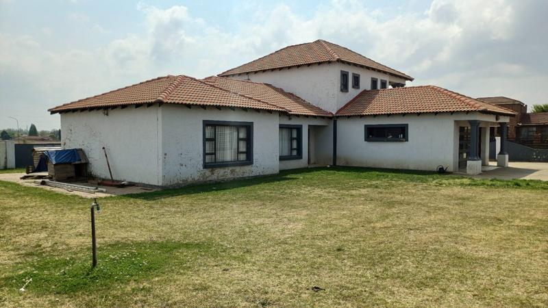 5 Bedroom Property for Sale in George Botha Park Mpumalanga