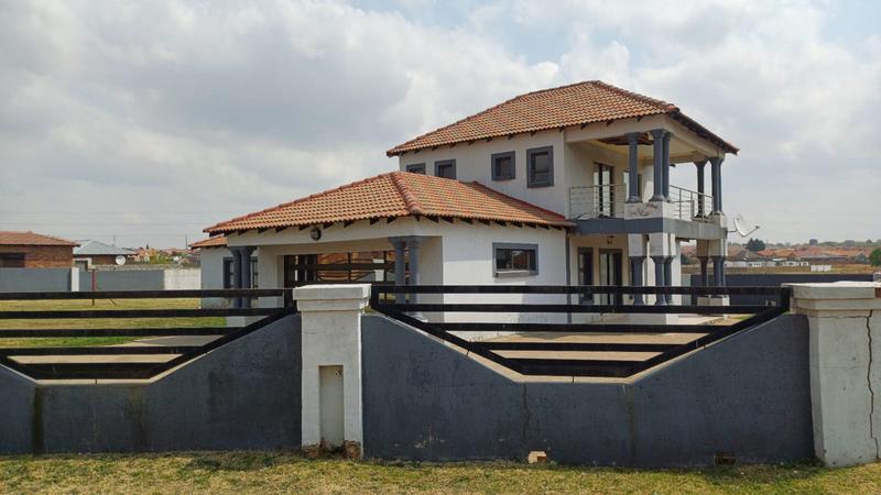 5 Bedroom Property for Sale in George Botha Park Mpumalanga