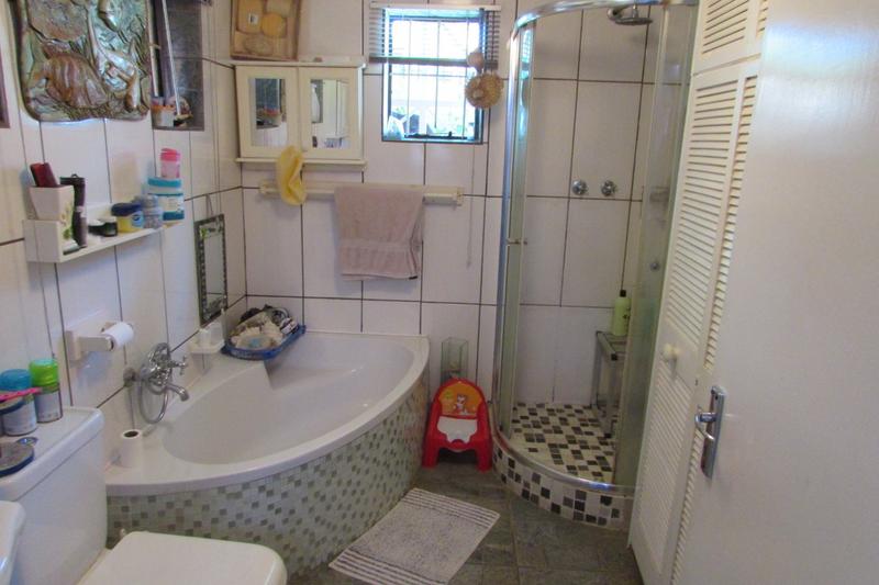 6 Bedroom Property for Sale in White River Mpumalanga