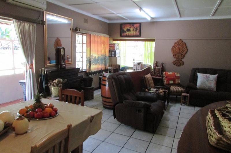 6 Bedroom Property for Sale in White River Mpumalanga
